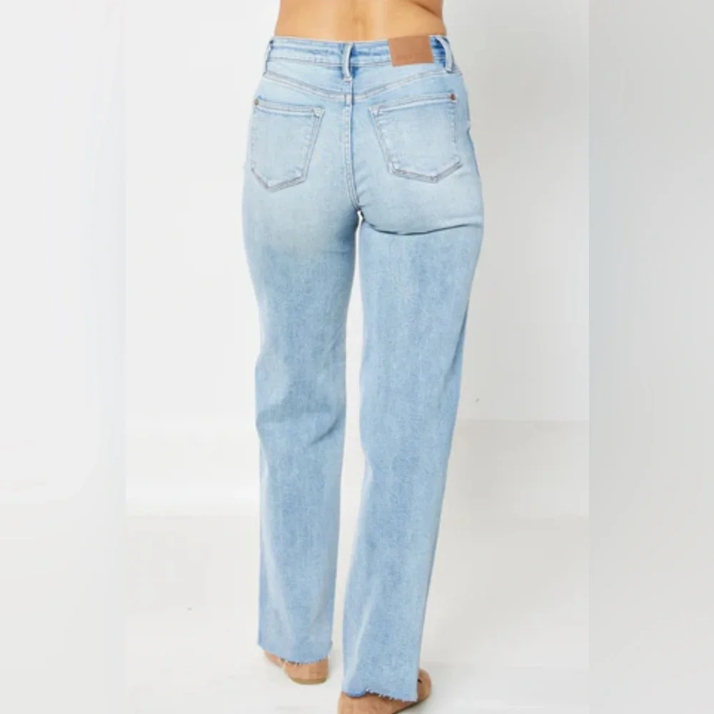 Judy Blue High Rise 90's Destroyed Straight Fit Jeans Size‎ 14W
